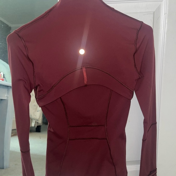 Good Condition Lululemon Define Jacket Size 0 - Picture 3 of 5